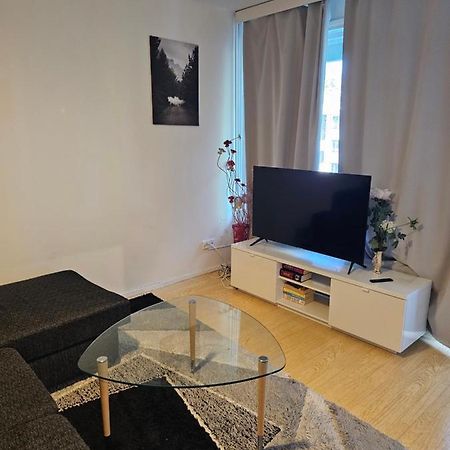 Comfortable 1 Bedroom Apartment In ヘルシンキ エクステリア 写真
